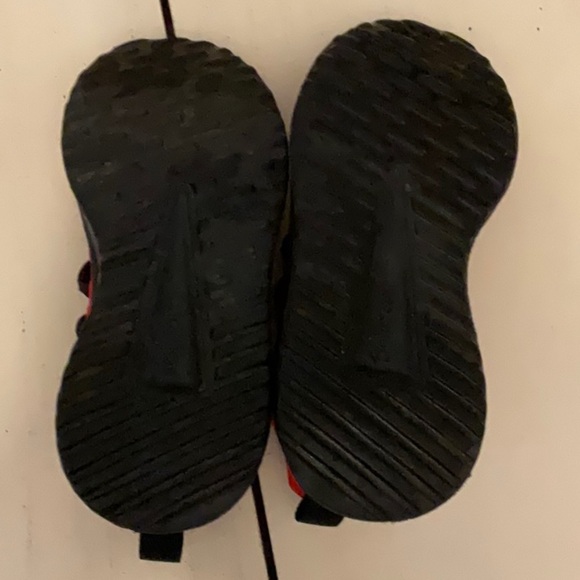 Adidas Kids Red Sneakers - Picture 5 of 7